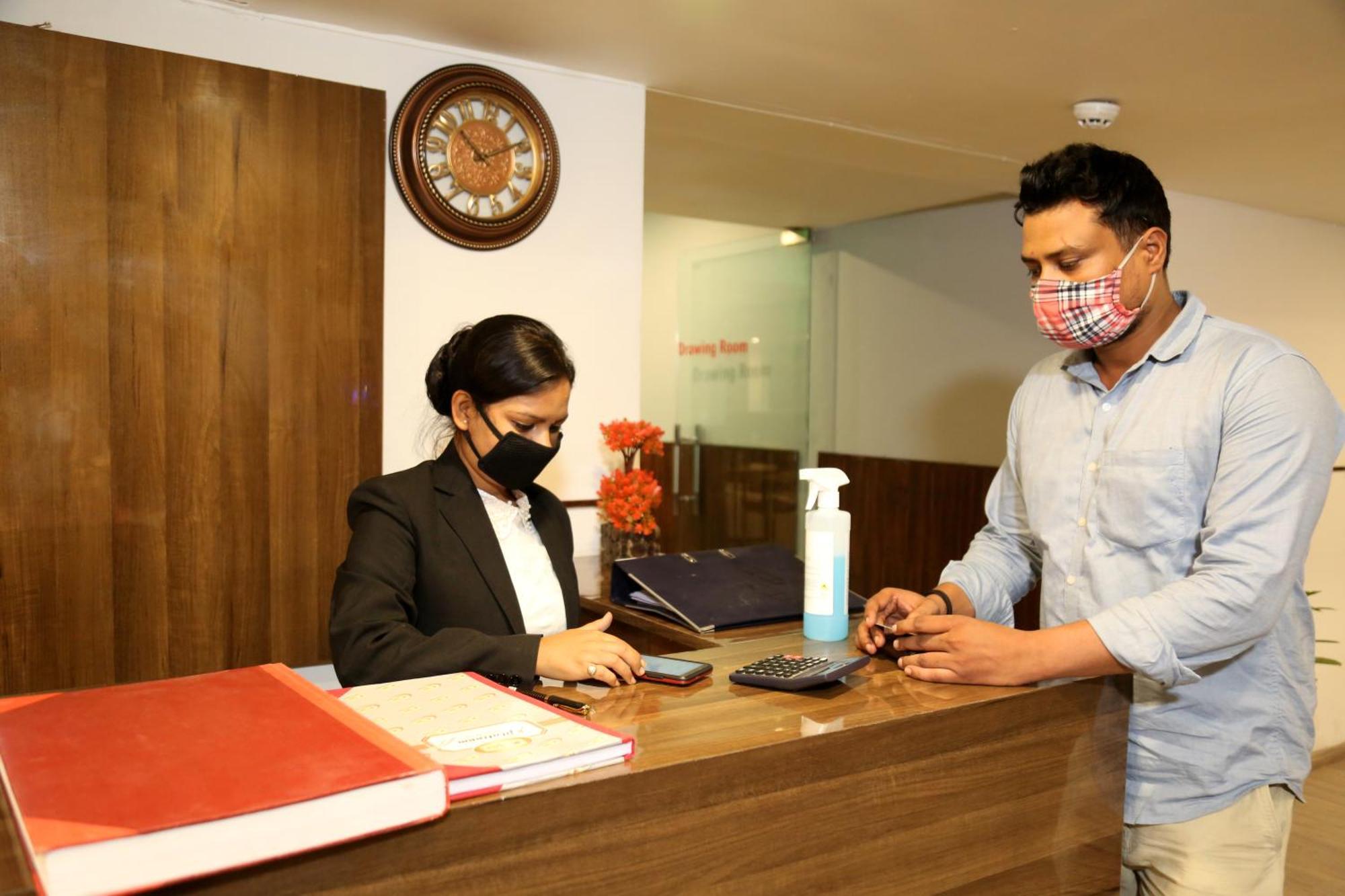 The Roseman Hotel & Suites Ghaziabad Esterno foto