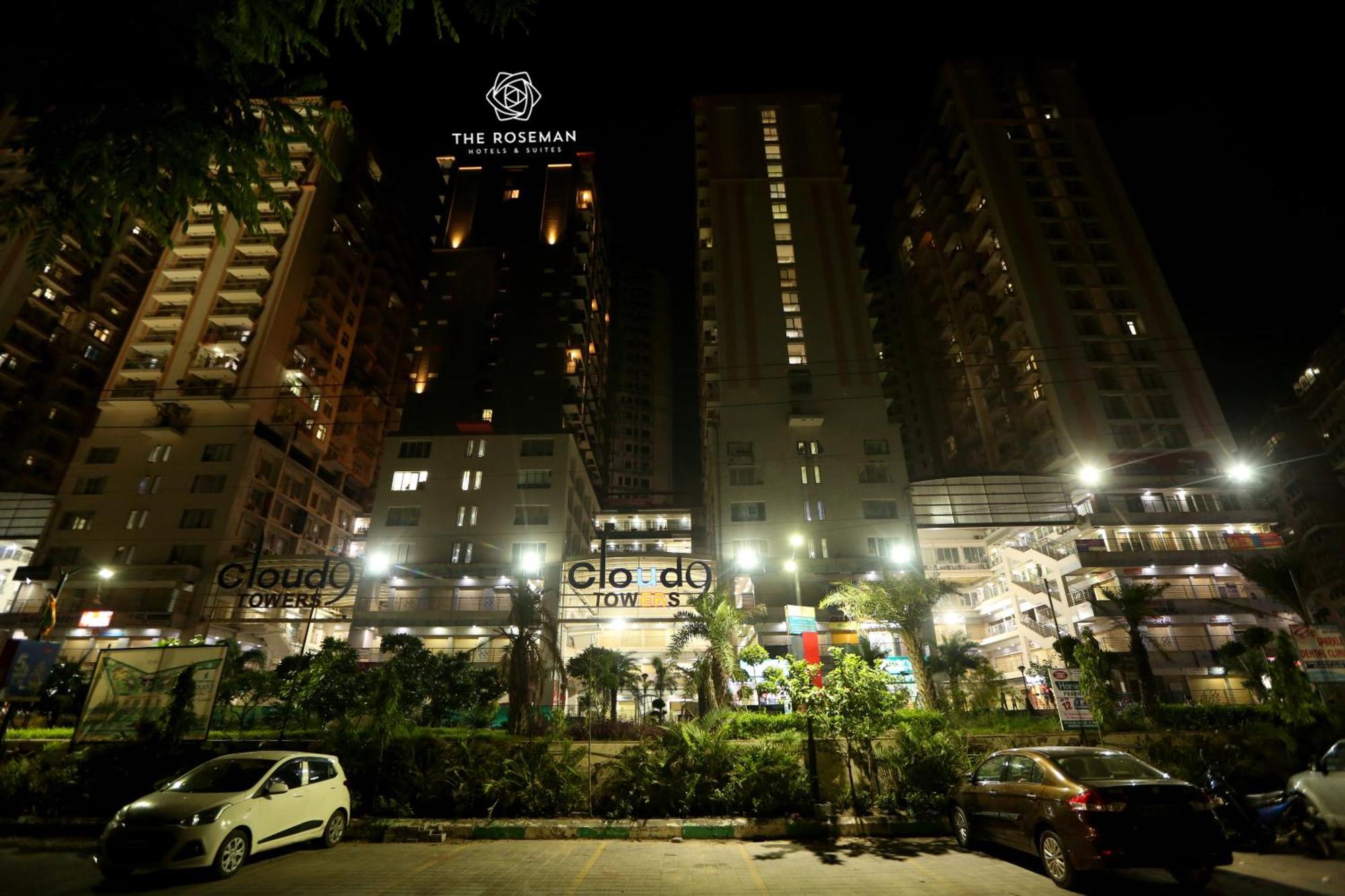 The Roseman Hotel & Suites Ghaziabad Esterno foto